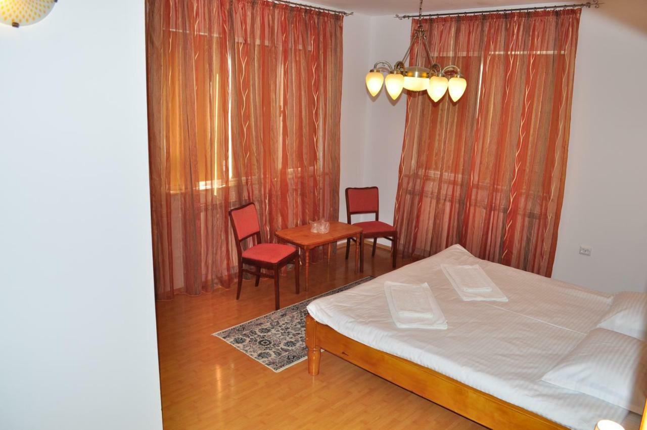 Casa Matei Hotel มาห์มูเดีย ภายนอก รูปภาพ
